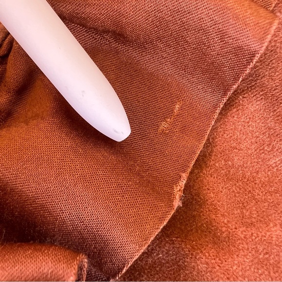 Bella Notte Velvet Ruffled Large Blanket STV822 Cinnamon 53x57 Soft Luxury GUC - Picture 12 of 12